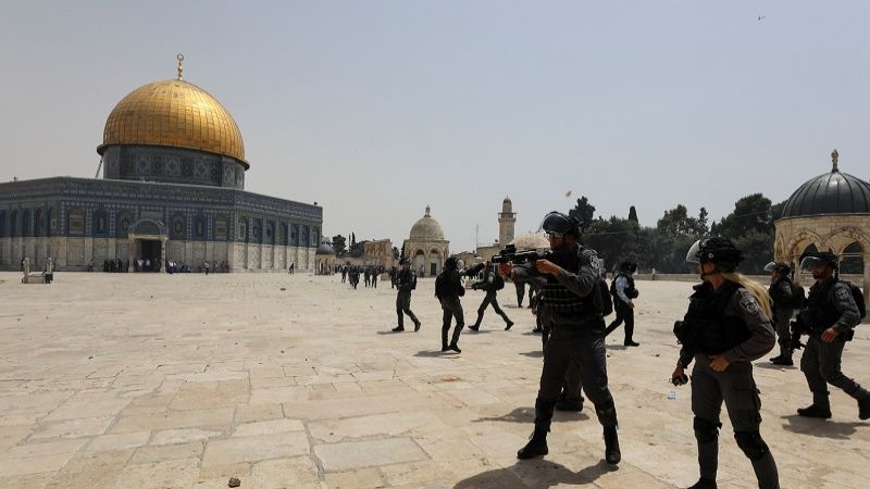 مستوطنون يقتحمون باحات المسجد الأقصى بأول أيام "عيد الفصح اليهودي"