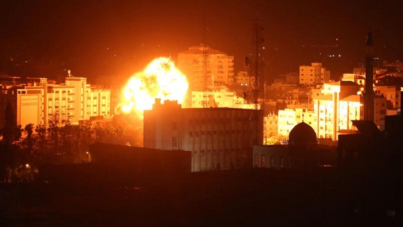 فلسطين: طائرات الاحتلال "الإسرائيلي" تستهدف بلدة الزوايدة وسط قطاع غزة